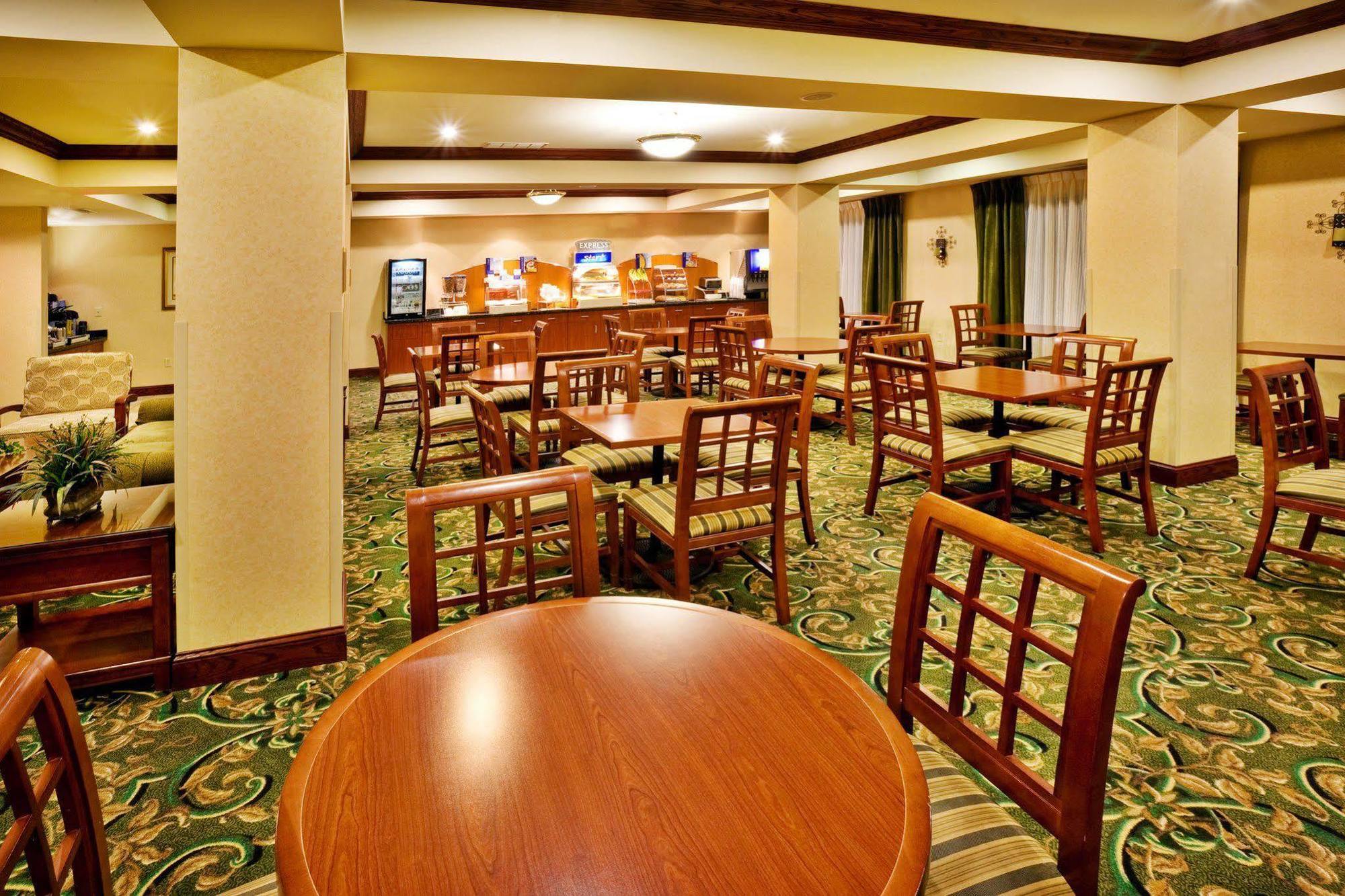 Hampton Inn Champaign/Urbana Exterior photo